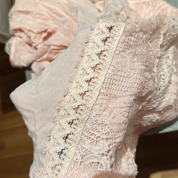 Crochet cold shoulder top - Picture 5 of 5